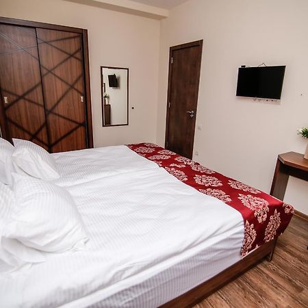 Hills Hotel Тбілісі Екстер'єр фото