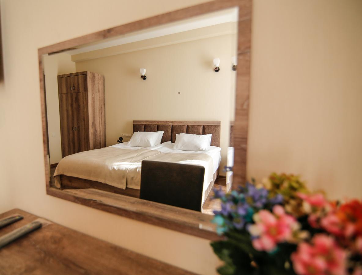 Hills Hotel Тбілісі Екстер'єр фото