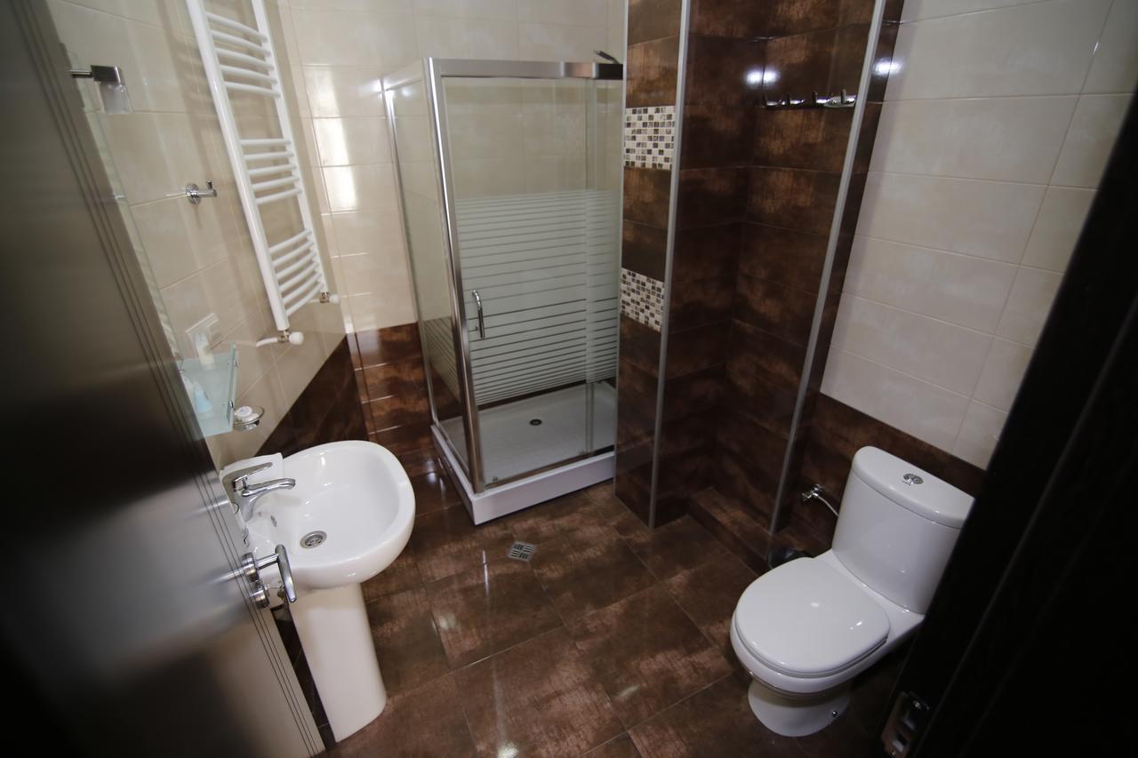 Hills Hotel Тбілісі Екстер'єр фото